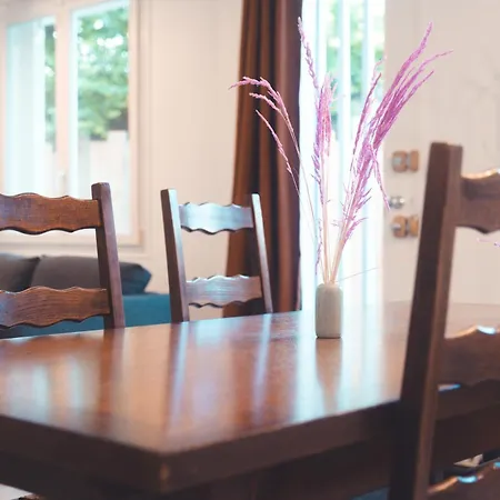 Hébergement de vacances L'unique- Maison De Famille En Plein Centre-ville Tours