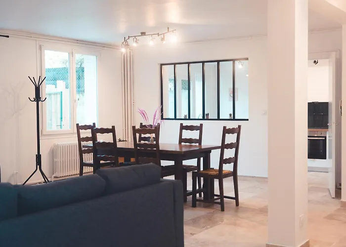 Hébergement de vacances L'unique- Maison De Famille En Plein Centre-ville