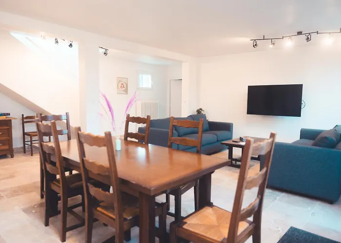 Hébergement de vacances L'unique- Maison De Famille En Plein Centre-ville *